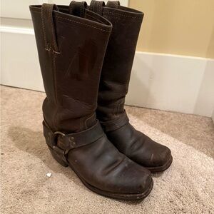 Women’s Frye Harness Boot 12r size 7 dark brown